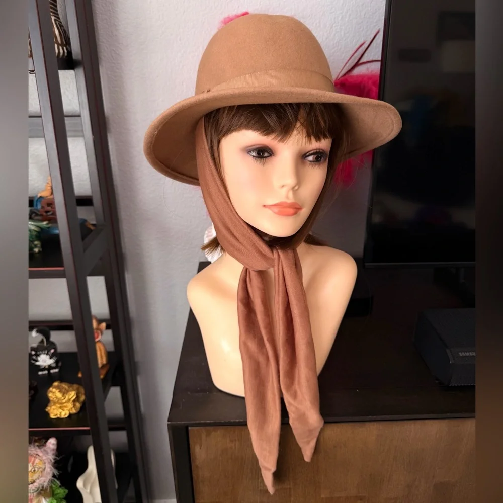 Lancaster Tan Fedora with Attached Matching Scarf